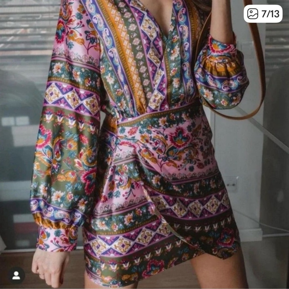 Zara Satin Effect Floral Print Mini Dress Small Printed V-Neck